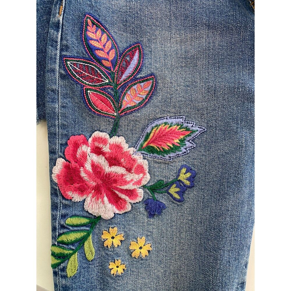 NEW JOHNNY WAS Jeanette Bermuda Short Medium Wash - Picture 8 of 9
